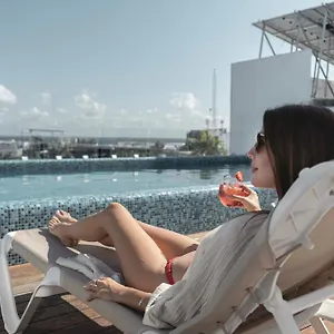 https://lahun-suites-by-xperience-hotels.allrivieramayahotels.com